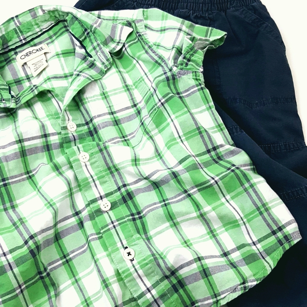 CHEROKEE Plaid Short Sleeve Collared Button Up